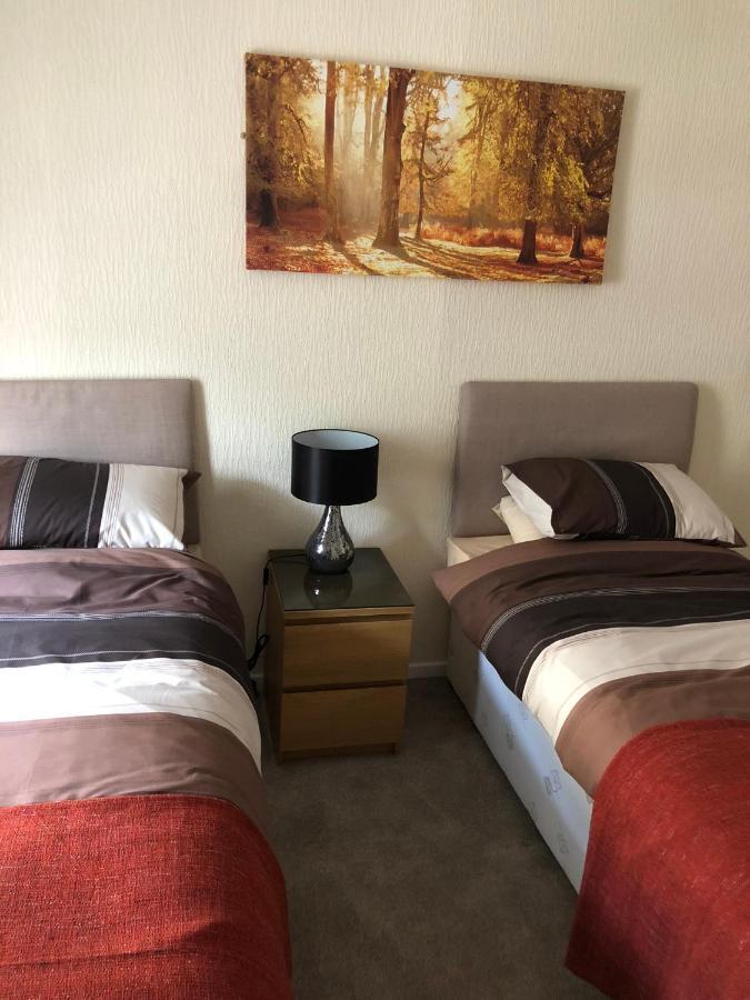 דוסברי Wellington Tavern Accommodation מראה חיצוני תמונה