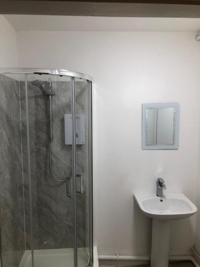 דוסברי Wellington Tavern Accommodation מראה חיצוני תמונה
